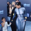 Kylie Jenner et Travis Scott, rare sortie en famille : leur fille Stormi, très lookée, leur vole la vedette aux Billboard