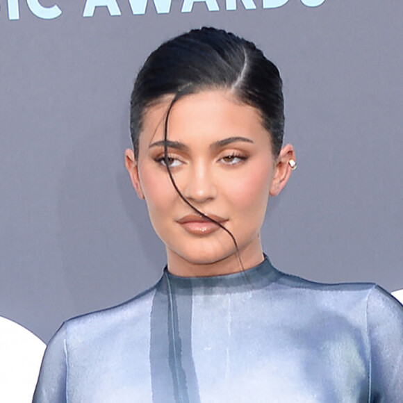 Kylie Jenner au photocall de la soirée des "Billboard Music Awards 2022" à Los Angeles, le 15 mai 2022.