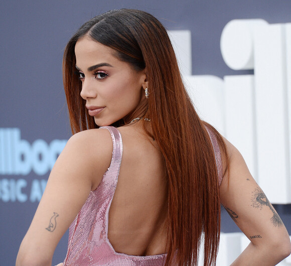 Anitta au photocall de la soirée des "Billboard Music Awards 2022" à Los Angeles, le 15 mai 2022.