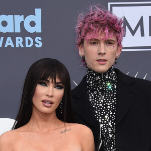 Megan Fox, Machine Gun Kelly au photocall de la soirée des "Billboard Music Awards 2022" à Los Angeles, le 15 mai 2022.