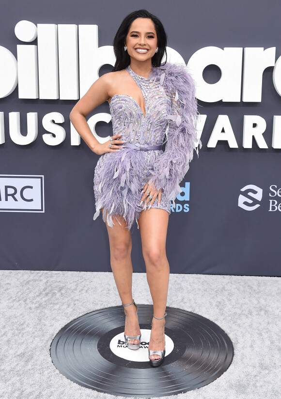 Becky G au photocall de la soirée des "Billboard Music Awards 2022" à Los Angeles, le 15 mai 2022.
