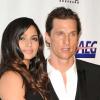Camila Alves et Matthew McConaughey, à la soirée Musicares 2010, le 29 janvier : première sortie officielle depuis la naissance de leur deuxième enfant, le 4 janvier dernier.