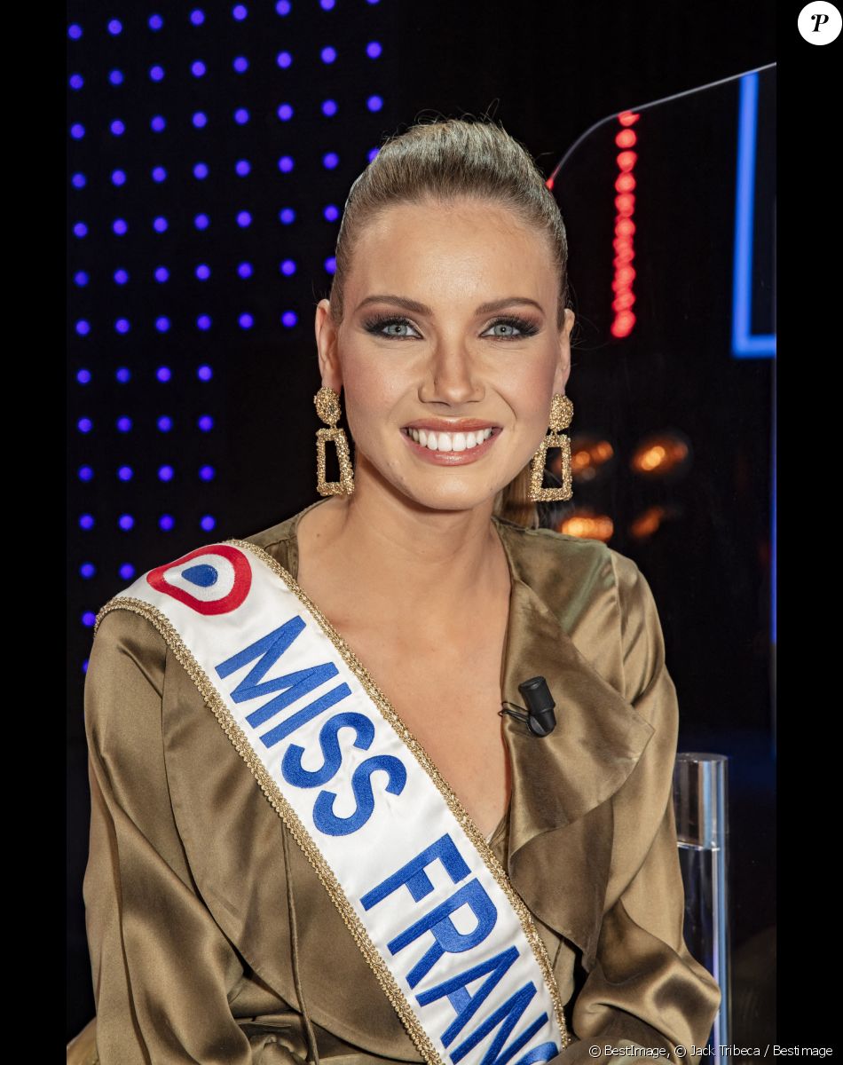 Exclusif - Amandine Petit (Miss France 2021) - Backstage de l'enregistrement de l'émission "A Prendre ou A Laisser (APOAL)", présentée par C.Hanouna et diffusée en direct le 26 janvier sur C8 © Jack Tribeca / Bestimage