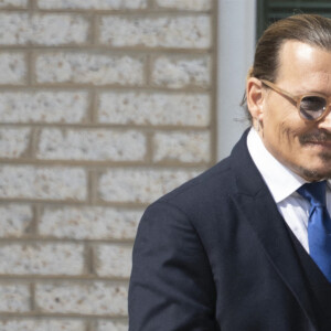 Johnny Depp arrive au tribunal de Fairfax, Virginie, Etats-Unis, le 25 avril 2022.