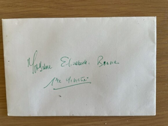 Message qu'Alain Delon a adressé à Elisabeth Borne lorsqu'elle a été choisie Première ministre - le 16 mai 2022