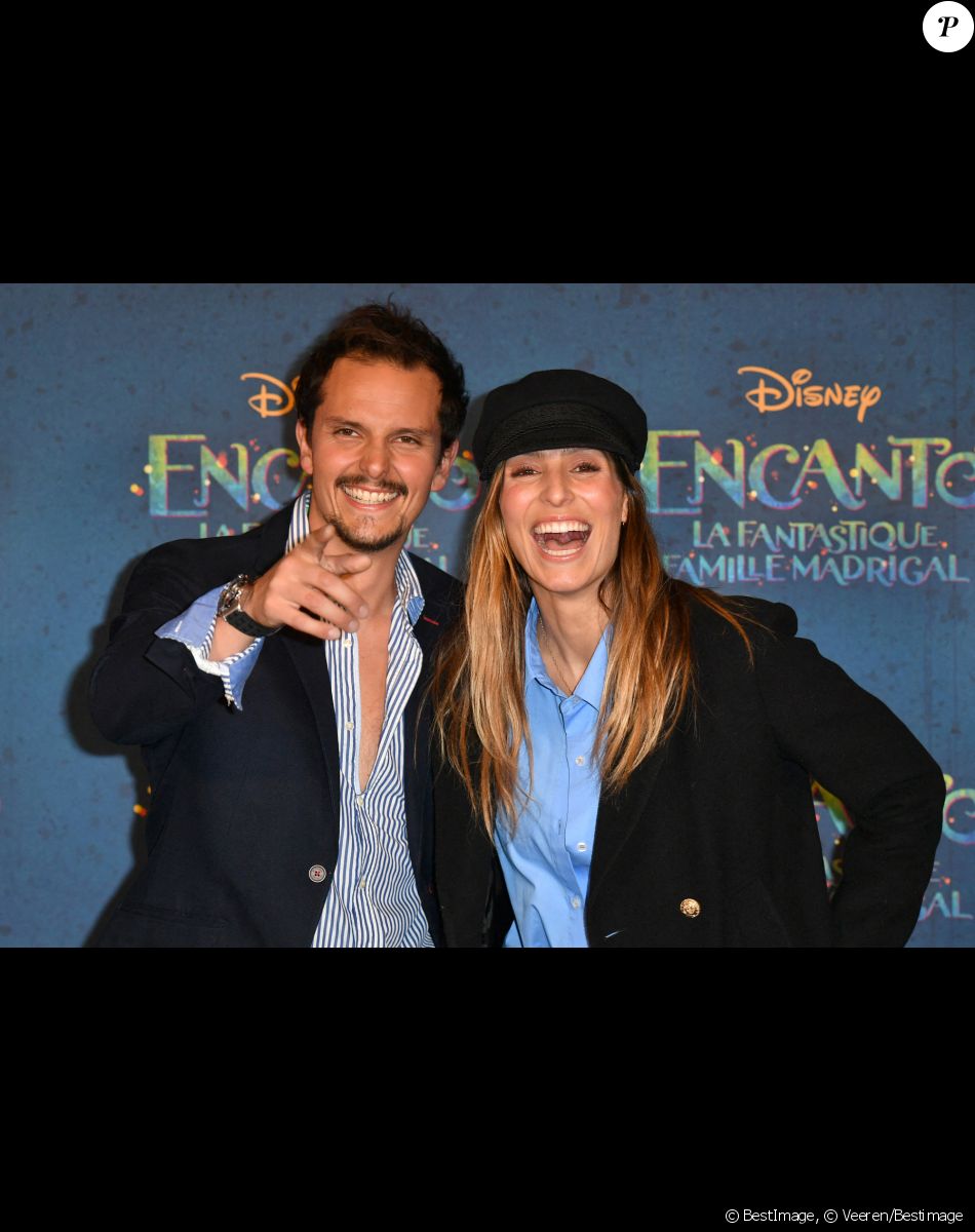 Juan Arbelaez et sa femme Laury Thilleman (Miss France 2011) - Avant-première du film "Encanto" de Disney au Grand Rex à Paris le 19 novembre 2021. © Veeren/Bestimage