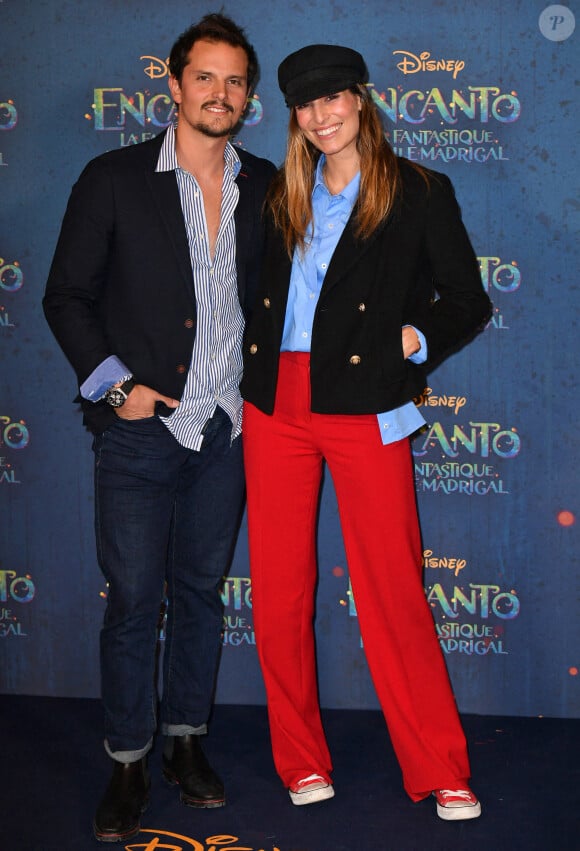 Juan Arbelaez et sa femme Laury Thilleman (Miss France 2011) - Avant-première du film "Encanto" de Disney au Grand Rex à Paris le 19 novembre 2021. © Veeren/Bestimage