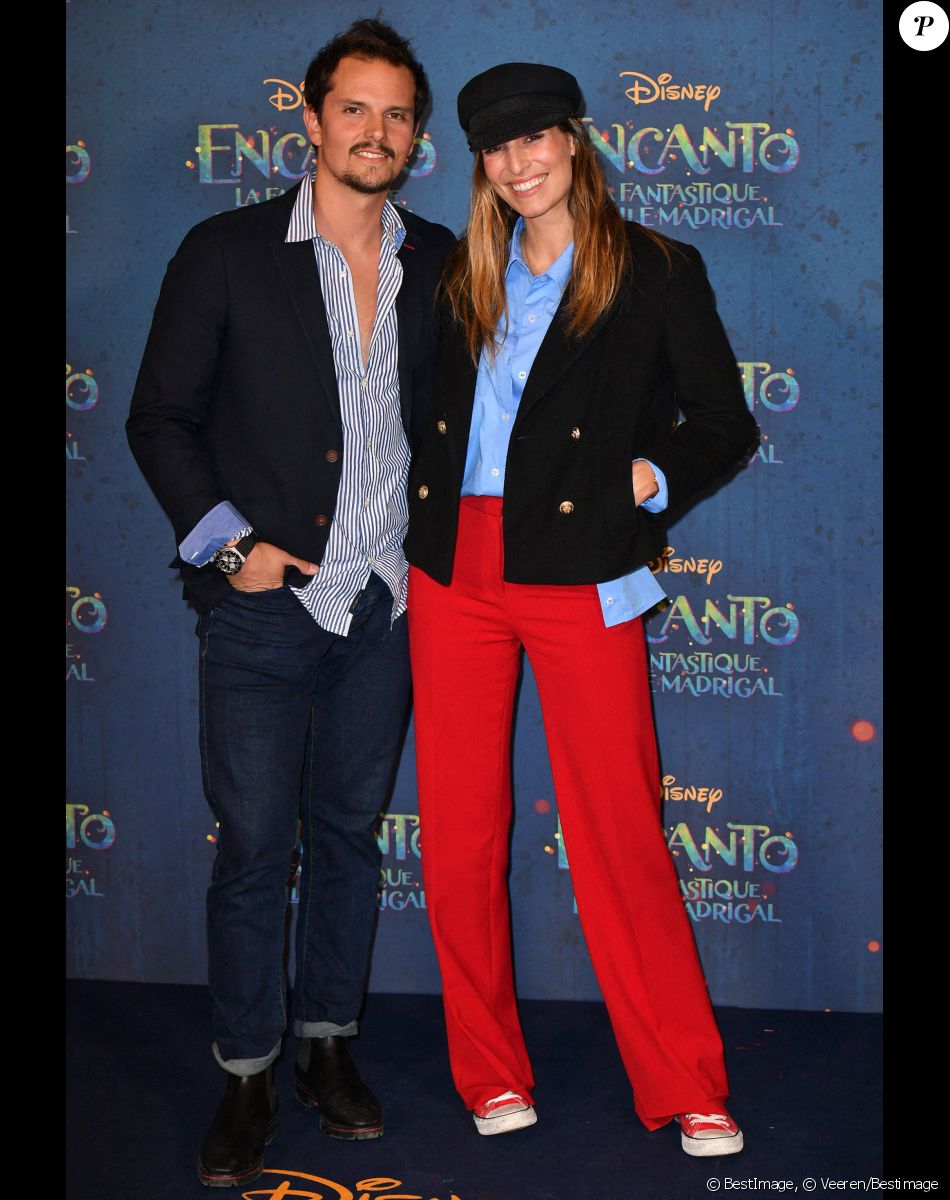 Juan Arbelaez et sa femme Laury Thilleman (Miss France 2011) - Avant-première du film "Encanto" de Disney au Grand Rex à Paris le 19 novembre 2021. © Veeren/Bestimage
