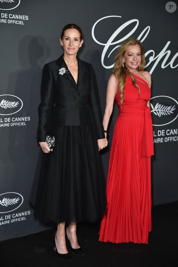 Julia Roberts et Caroline Scheufele - Photocall de la soirée des "Trophées Chopard 2022" lors du 75ème festival du film de Cannes. Le 19 mai 2022 © Olivier Borde / Bestimage
