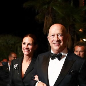 Semi Exclusif - Julia Roberts à la sortie du dîner Chopard (Chopard Trophy) lors du 75ème Festival International du Film de Cannes le 19 mai 2022.