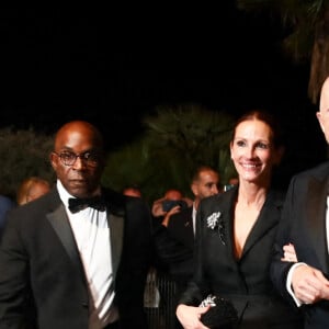 Semi Exclusif - Julia Roberts à la sortie du dîner Chopard (Chopard Trophy) lors du 75ème Festival International du Film de Cannes le 19 mai 2022.