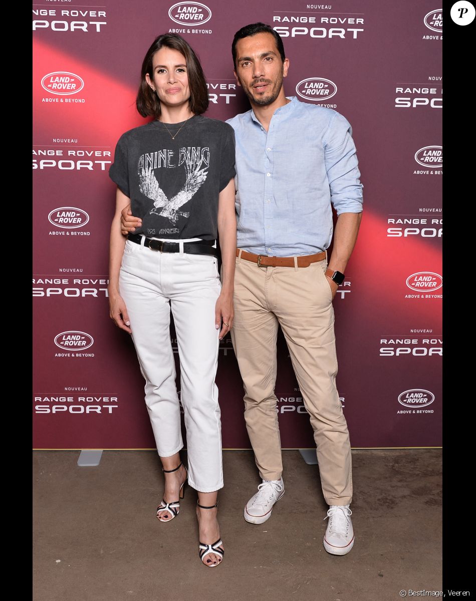 Louise Monot et son compagnon Samir Boitard - Phototocall de la présentation du nouveau Range Rover Sport à Paris le 19 mai 2022. © Veeren/Bestimage
