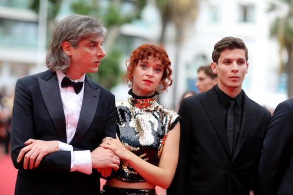 Micha Lescot, Clara Bretheau, Noham Edje - Montée des marches du film " Les Amandiers " lors du 75ème Festival International du Film de Cannes. Le 22 mai 2022 © Dominique Jacovides / Bestimage 