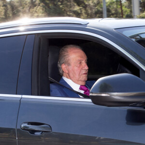 Le roi Juan Carlos Ier va rendre visite à son fils Le roi Felipe VI d'Espagne, de passage à Madrid en provenance de Vigo, le 23 mai 2022. Il s'agit de la première rencontre après que Juan Carlos I ait été contraint de quitter l'Espagne. Père et fils ne se sont pas vus depuis tout ce temps et il s'est seulement avéré qu'ils ont eu une conversation téléphonique le 15 mai dernier. 