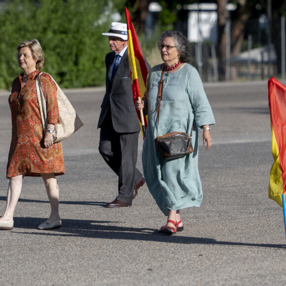 Le roi Juan Carlos Ier va rendre visite à son fils Le roi Felipe VI d'Espagne, de passage à Madrid en provenance de Vigo, le 23 mai 2022. Il s'agit de la première rencontre après que Juan Carlos I ait été contraint de quitter l'Espagne. Père et fils ne se sont pas vus depuis tout ce temps et il s'est seulement avéré qu'ils ont eu une conversation téléphonique le 15 mai dernier. 