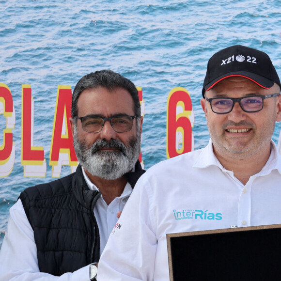 Le roi Juan Carlos Ier assiste à la remise de prix de la régate du IV Circuit de la Coupe d'Espagne 2022 à Sansexo, le 22 mai 2022. 