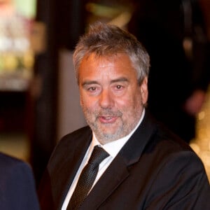 Luc Besson - Arrivées - Dîner au Fouquet's lors de la 40ème cérémonie des César à Paris le 20 février 2015.  Arrivals - Dinner at the Fouquet's during the 40th Cesar ceremony (French movie awards) at Theatre du Chatelet in Paris, France, on February, 20th 2015. 