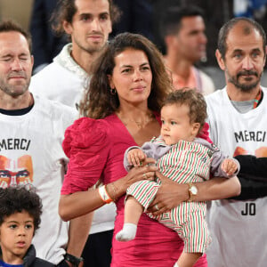 Noura El Shwekh avec ses fils - Dernier match de tennis pour Jo-Wilfried Tsonga au court Philippe-Chatrier des Internationaux de France de tennis de Roland Garros à Paris, France, le 24 mai 2022. © Chryslene Caillaud/Panoramic/Bestimage 