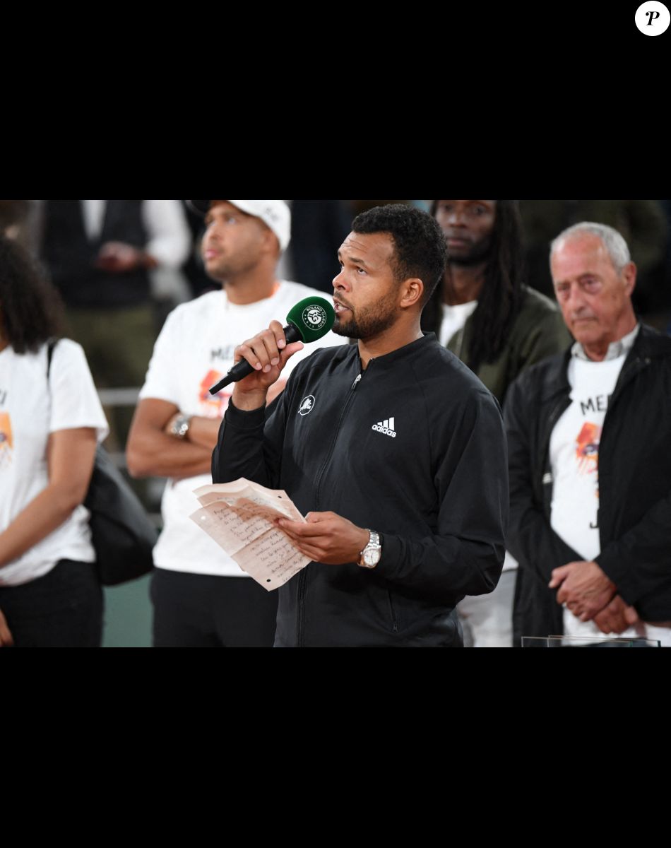 Jo-Wilfried Tsonga - Dernier match de tennis pour Jo-Wilfried Tsonga au court Philippe-Chatrier des Internationaux de France de tennis de Roland Garros à Paris, France, le 24 mai 2022. © Chryslene Caillaud/Panoramic/Bestimage