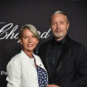 Hanne Jacobsen et son mari Mads Mikkelsen - Photocall de la soirée "Chopard Loves Cinema" à l'hôtel Martinez lors du 75ème Festival International du Film de Cannes. Le 25 mai 2022 © Olivier Borde / Bestimage