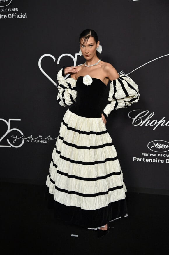 Bella Hadid - Photocall de la soirée "Chopard Loves Cinema" à l'hôtel Martinez lors du 75ème Festival International du Film de Cannes. Le 25 mai 2022 © Olivier Borde / Bestimage
