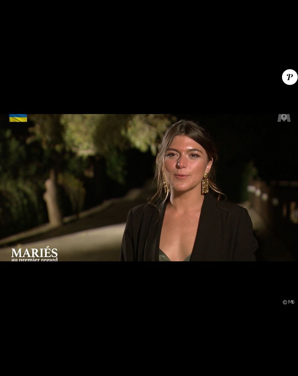 Carine stressée lors de la soirée de mariage d'Alicia et Bruno, lors de l'épisode de "Mariés au premier regard 2022" du 28 mars, sur M6