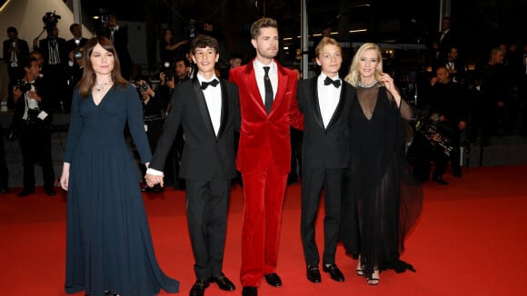Cannes 2022 : Léa Drucker mise sur la transparence au côté d'une Emilie Dequenne impeccable