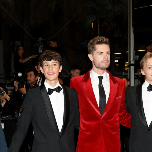 Emilie Dequenne, Gustav De Waele, Lukas Dhont, Eden Dambrine, Léa Drucker - Montée des marches du film "Close" lors du 75ème Festival International du Film de Cannes