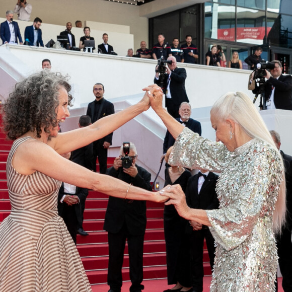 Helen Mirren, Andie MacDowell - Montée des marches du film " Un petit frère " lors du 75ème Festival International du Film de Cannes. Le 27 mai 2022 © Cyril Moreau / Bestimage 