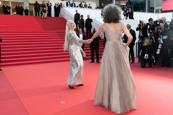 Helen Mirren, Andie MacDowell - Montée des marches du film " Un petit frère " lors du 75ème Festival International du Film de Cannes. Le 27 mai 2022 © Cyril Moreau / Bestimage 