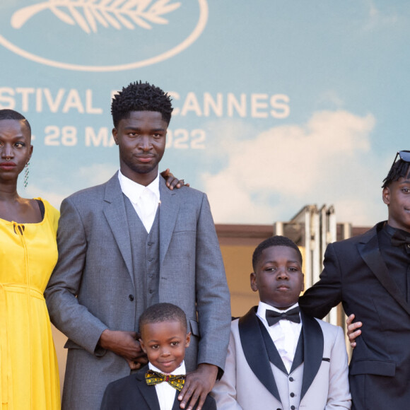 Ahmed Sylla, Annabelle Lengronne, Stephane Bak, Milan Doucansi, Kenzo Sambin, Sidy Fofana, Leonor Serraille - Montée des marches du film " Un petit frère " lors du 75ème Festival International du Film de Cannes. Le 27 mai 2022 © Cyril Moreau / Bestimage 