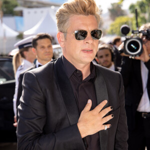 Exclusif - Benjamin Biolay - Arrivées à la montée des marches du film " Un petit frère " lors du 75ème Festival International du Film de Cannes. Le 27 mai 2022 © Unique Agency / Bestimage 