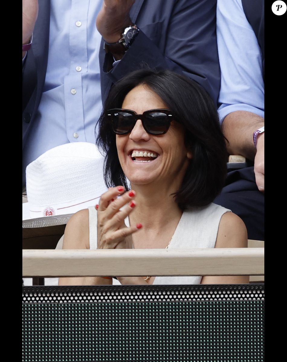 Florence Foresti - People dans les tribunes lors des Internationaux de France de Tennis de Roland Garros 2022 à Paris le 29 mai 2022. © Cyril Moreau/Bestimage