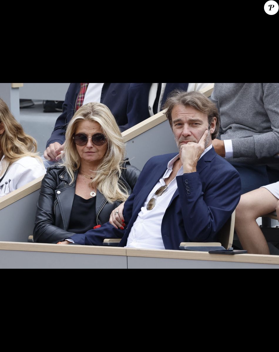 Patrick Puydebat et sa femme Magali - People dans les tribunes lors des Internationaux de France de Tennis de Roland Garros 2022 à Paris le 29 mai 2022. © Cyril Moreau/Bestimage