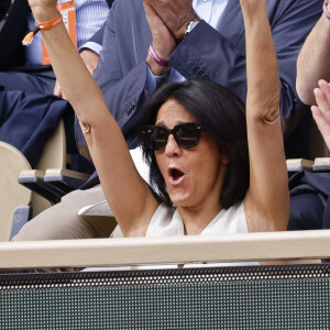 Florence Foresti - People dans les tribunes lors des Internationaux de France de Tennis de Roland Garros 2022 à Paris le 29 mai 2022. © Cyril Moreau/Bestimage