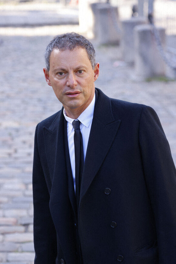 Marc-Olivier Fogiel - Arrivées à la messe funéraire en hommage à Bernard Tapie en l'église Saint-Germain-des-Prés à Paris. Le 6 octobre 2021 © Jacovides-Moreau / Bestimage