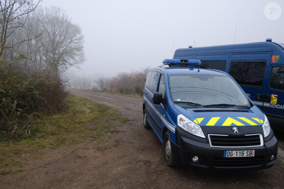 Les gendarmes sécurisant la zone de fouille près de Cagnac-les-Mines le 18 janvier 2022 afin de retrouver une trace de Delphine Jubillar