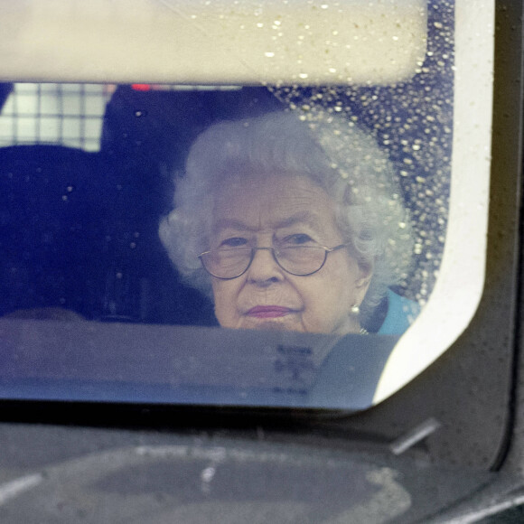 La reine Elisabeth II d'Angleterre est de retour au château de Windsor après avoir passé quatre jours à Balmoral