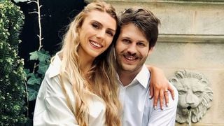 Alessandro Belmondo et Méliné Ristiguian parents : accouchement, allaitement, à qui ressemble Vahé... confidences !