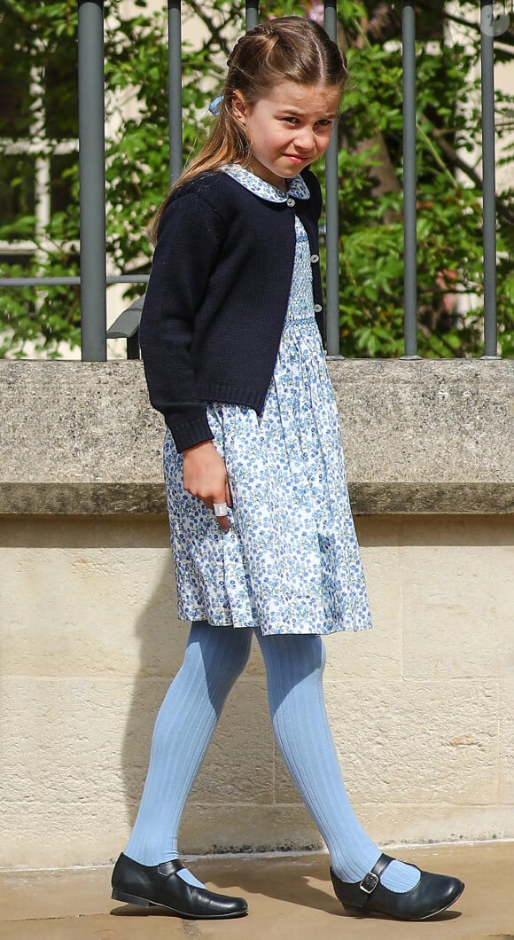 La princesse Charlotte de Cambridge - La famille royale britannique quitte la chapelle Saint-Georges de Windsor après la messe de Pâques, le 17 avril 2022. 