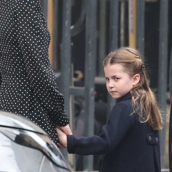 Kate Catherine Middleton, duchesse de Cambridge, et sa fille la princesse Charlotte - Arrivées de la famille royale d'Angleterre au Service d'action de grâce en hommage au prince Philip, duc d'Edimbourg, à l'abbaye de Westminster à Londres. Le 29 mars 2022