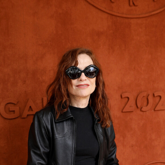 Isabelle Huppert - Internationaux de France de tennis de Roland-Garros à Paris, le 2 juin 2022. © Dominique Jacovides/Bestimage