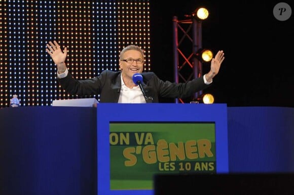 Laurent Ruquier et sa bande, lors de l'enregistrement des 10 ans de son émission On va s'gêner, à Paris, 21 octobre 2009 !