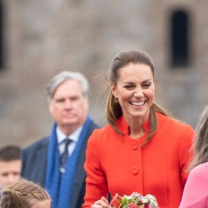 Le prince William, Kate Middleton, le prince George et la princesse Charlotte - Visite du château de Cardiff à l'occasion du jubilé de platine de la reine d'Angleterre, le 4 juin 2022.