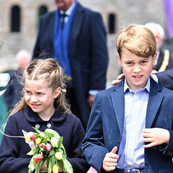 Le prince George de Cambridge et la princesse Charlotte de Cambridge - Visite du château de Cardiff à l'occasion du jubilé de platine de la reine d'Angleterre, le 4 juin 2022.