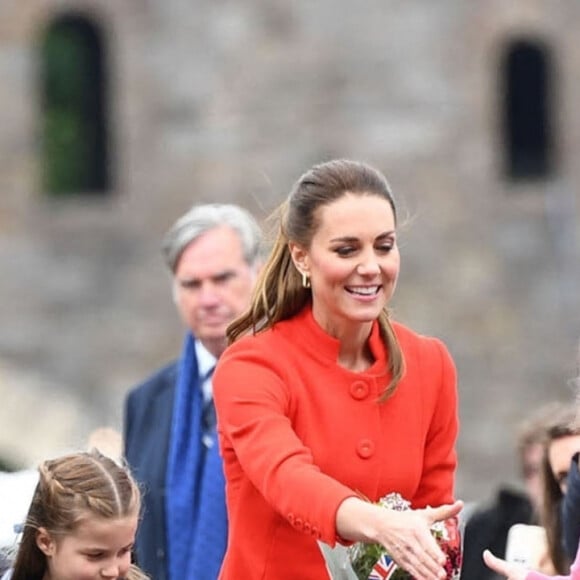 Le prince William, Kate Middleton, le prince George et la princesse Charlotte - Visite du château de Cardiff à l'occasion du jubilé de platine de la reine d'Angleterre, le 4 juin 2022.