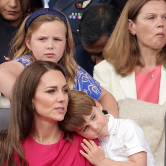 Kate Catherine Middleton, duchesse de Cambridge, le prince Louis - La famille royale d'Angleterre lors de la parade devant le palais de Buckingham, à l'occasion du jubilé de la reine d'Angleterre. Le 5 juin 2022