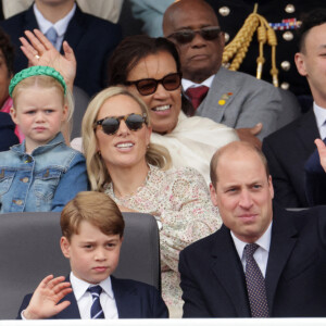 Le prince George, le prince William, duc de Cambridge, Zara Tindall et lena Tindall - La famille royale d'Angleterre lors de la parade devant le palais de Buckingham, à l'occasion du jubilé de la reine d'Angleterre. Le 5 juin 2022