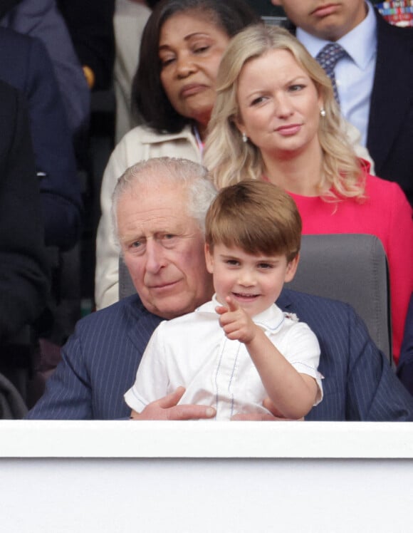 Le prince Louis, le prince Charles - La famille royale d'Angleterre lors de la parade devant le palais de Buckingham, à l'occasion du jubilé de la reine d'Angleterre. Le 5 juin 2022