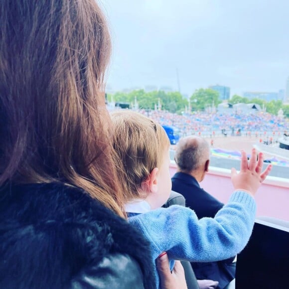 Le petit August Brooksbank a fait sa première apparition avec sa mère, la Princesse Eugenie d'York. @ Instagram / Eugenie d'York